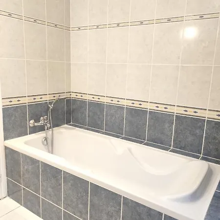 Maison Confort Avec Jardin Et Parking Holiday home Tregomeur