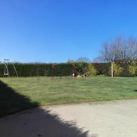 Maison Confort Avec Jardin Et Parking Holiday home Tregomeur